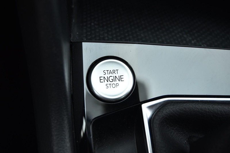 Volkswagen Taos Vehicle Image 18