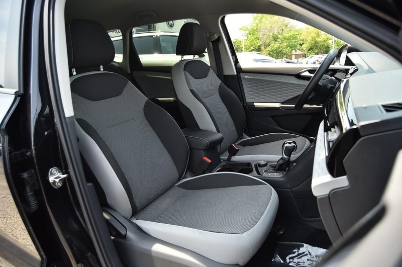 Volkswagen Taos Vehicle Image 23