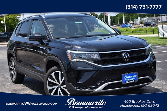 2024 Volkswagen Taos SE at Frazier Automotive in Hazelwood MO