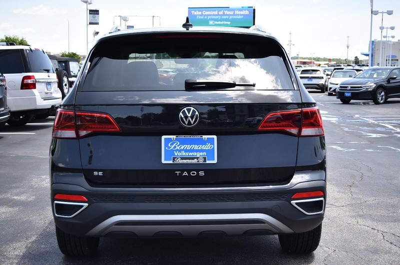 Volkswagen Taos Vehicle Image 06