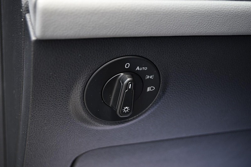 Volkswagen Taos Vehicle Image 11