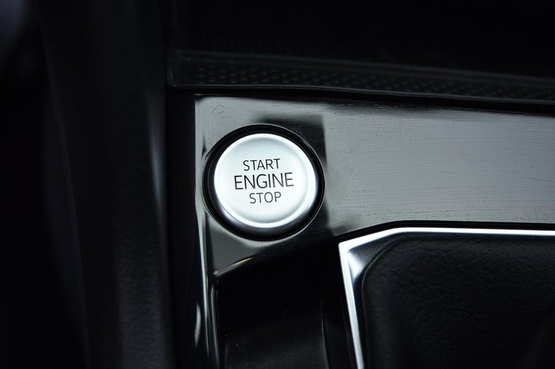 Volkswagen Taos Vehicle Image 17