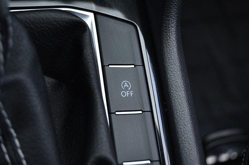 Volkswagen Taos Vehicle Image 18