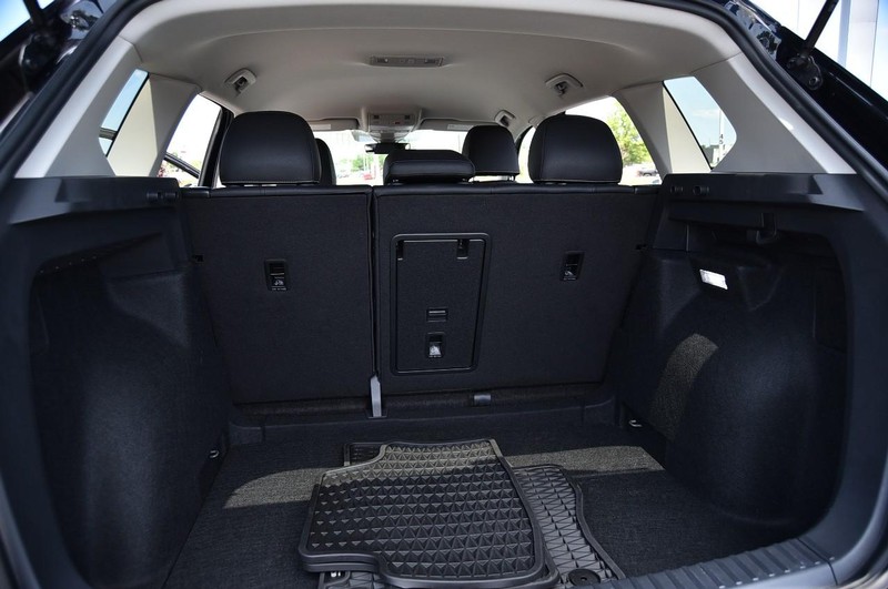Volkswagen Taos Vehicle Image 25