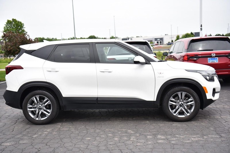 Kia Seltos Vehicle Image 05