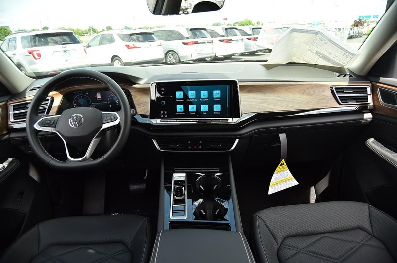 Volkswagen Atlas Vehicle Image 07