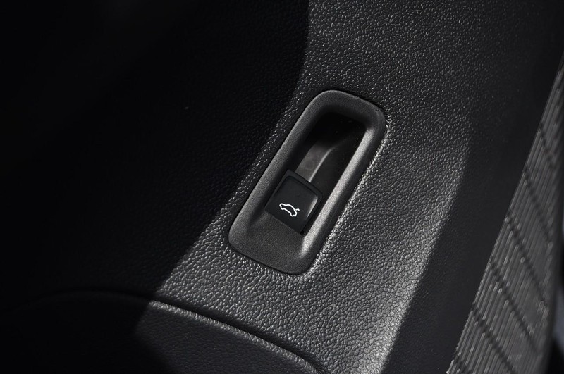 Volkswagen Atlas Vehicle Image 09