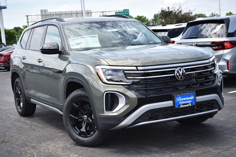 Volkswagen Atlas Vehicle Image 02