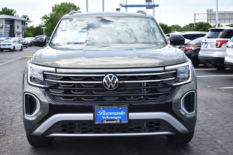 Volkswagen Atlas Vehicle Image 04