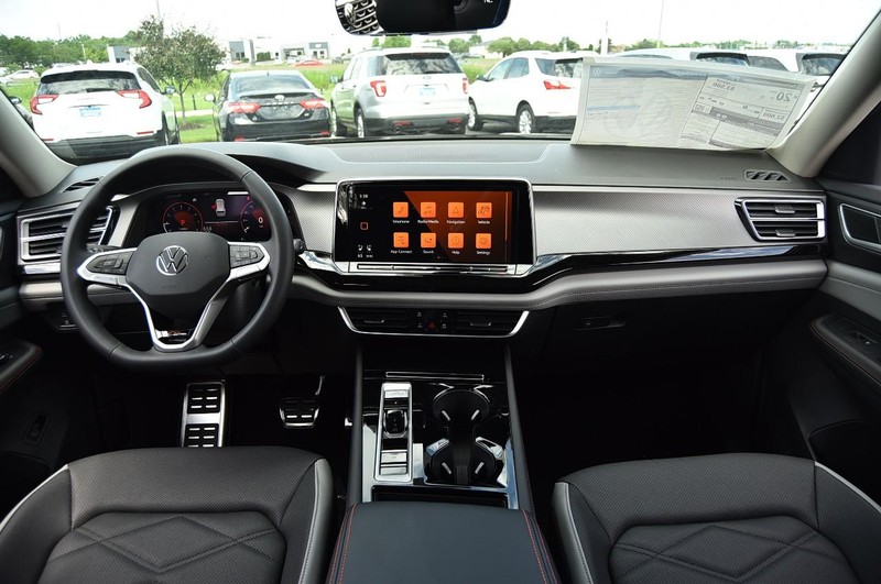 Volkswagen Atlas Vehicle Image 07