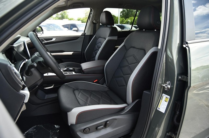 Volkswagen Atlas Vehicle Image 18