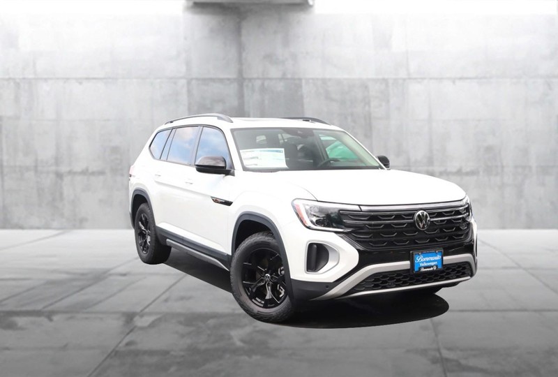 Volkswagen Atlas Vehicle Image 02