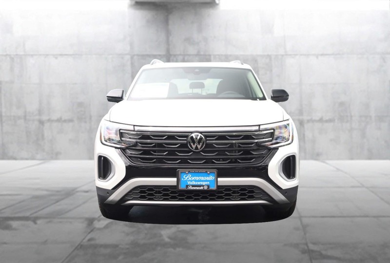 Volkswagen Atlas Vehicle Image 04