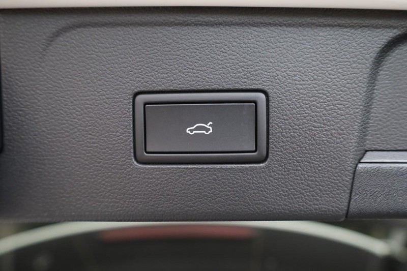 Volkswagen Atlas Vehicle Image 10