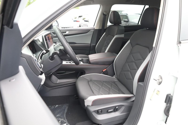 Volkswagen Atlas Vehicle Image 11