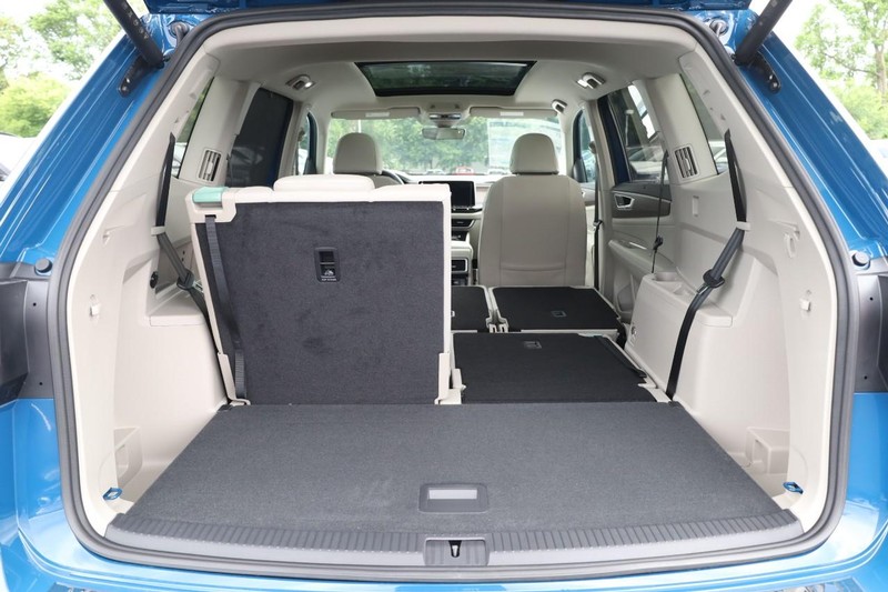 Volkswagen Atlas Vehicle Image 08