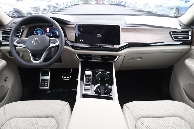 Volkswagen Atlas Vehicle Image 29