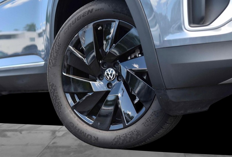 Volkswagen Atlas Vehicle Image 03