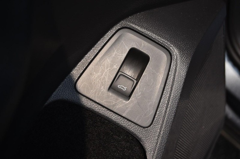 Volkswagen Tiguan Vehicle Image 09