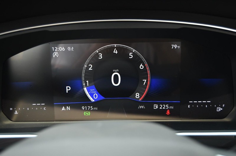 Volkswagen Tiguan Vehicle Image 12