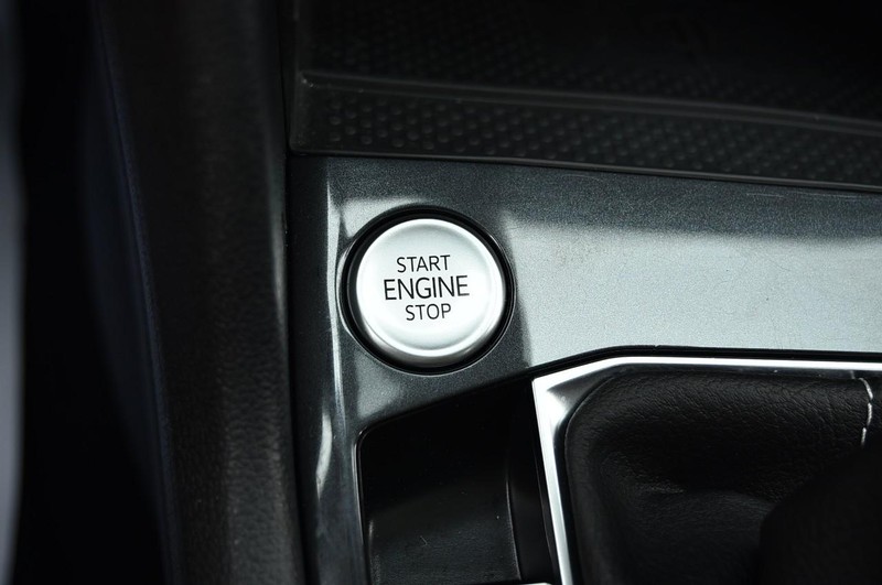 Volkswagen Tiguan Vehicle Image 17