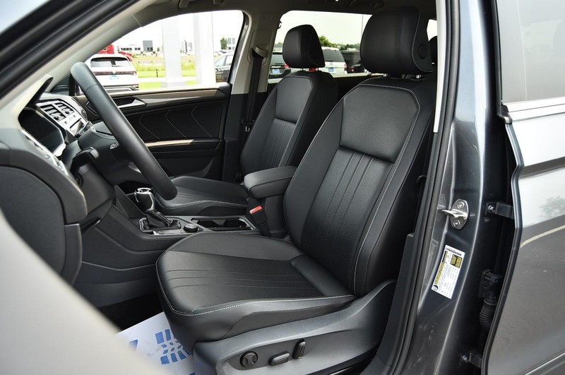 Volkswagen Tiguan Vehicle Image 21