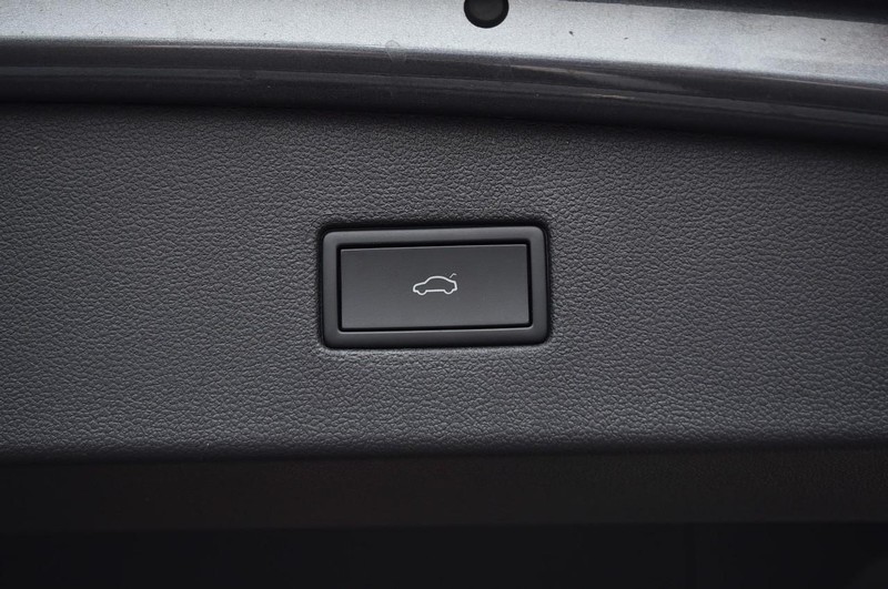Volkswagen Tiguan Vehicle Image 28