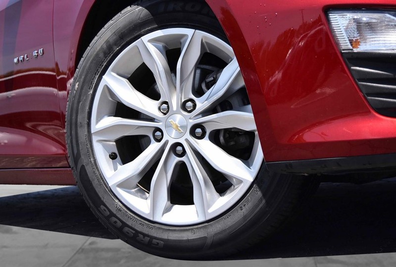 Chevrolet Malibu Vehicle Image 03
