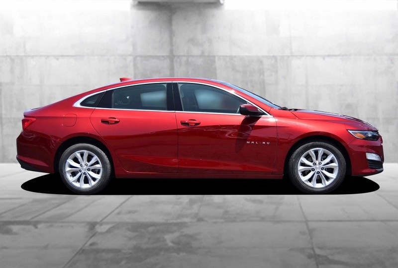 Chevrolet Malibu Vehicle Image 05