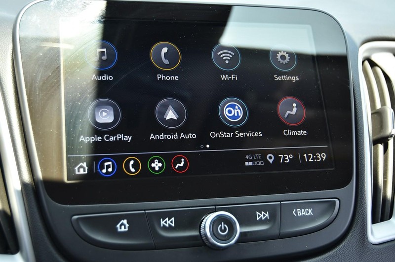 Chevrolet Malibu Vehicle Image 12
