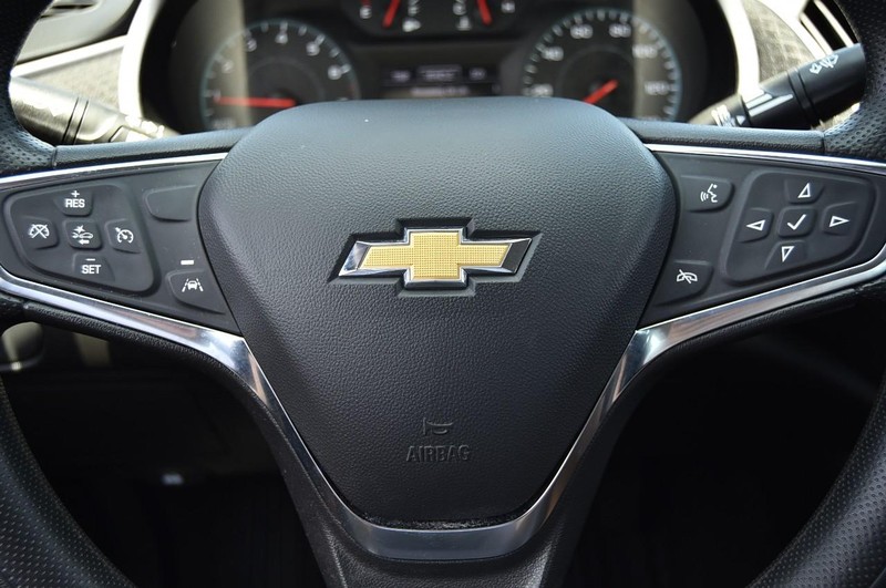 Chevrolet Malibu Vehicle Image 17