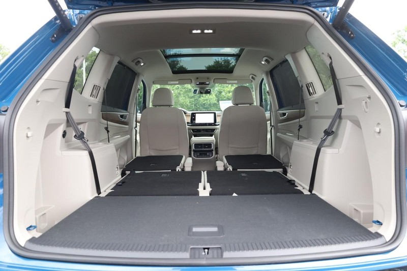 Volkswagen Atlas Vehicle Image 09