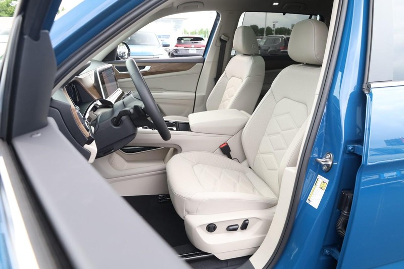 Volkswagen Atlas Vehicle Image 11