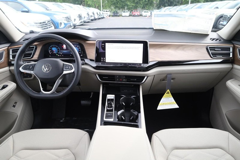 Volkswagen Atlas Vehicle Image 27