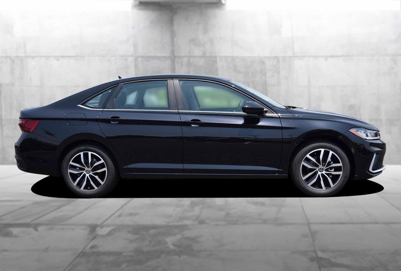 Volkswagen Jetta Vehicle Image 05