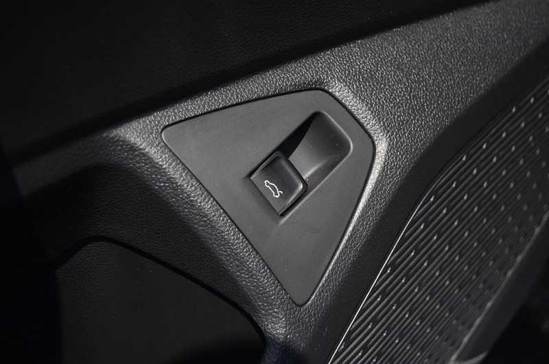 Volkswagen Jetta Vehicle Image 09