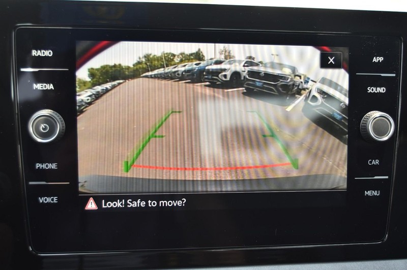 Volkswagen Jetta Vehicle Image 13