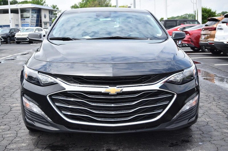 Chevrolet Malibu Vehicle Image 04