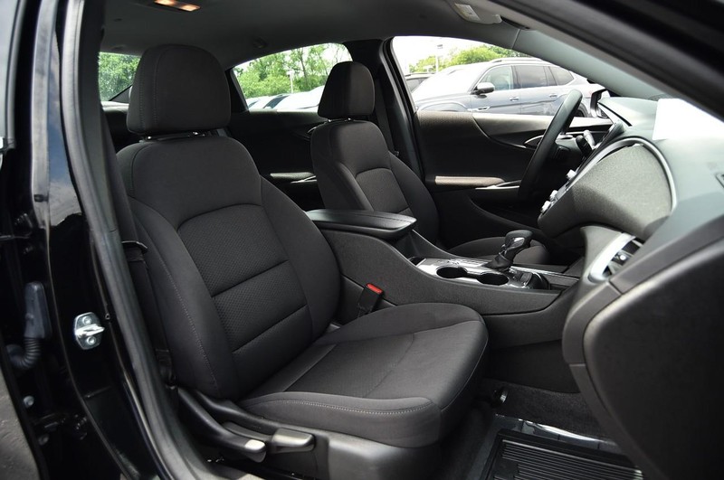 Chevrolet Malibu Vehicle Image 19