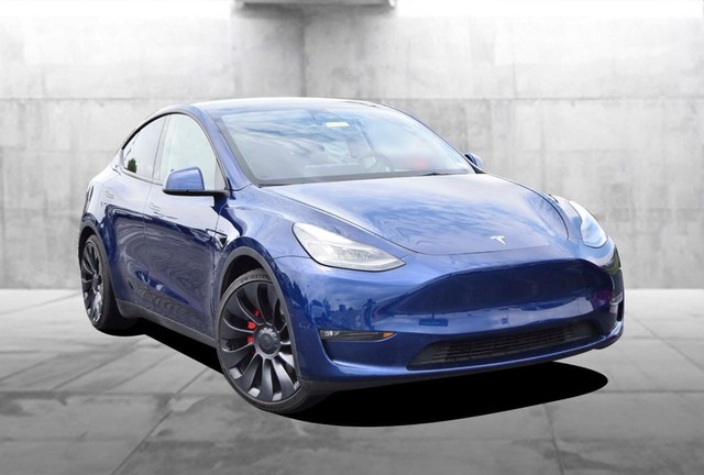Used 2023 Tesla Model Y Performance with VIN 7SAYGDEF0PF663425 for sale in Hazelwood, MO