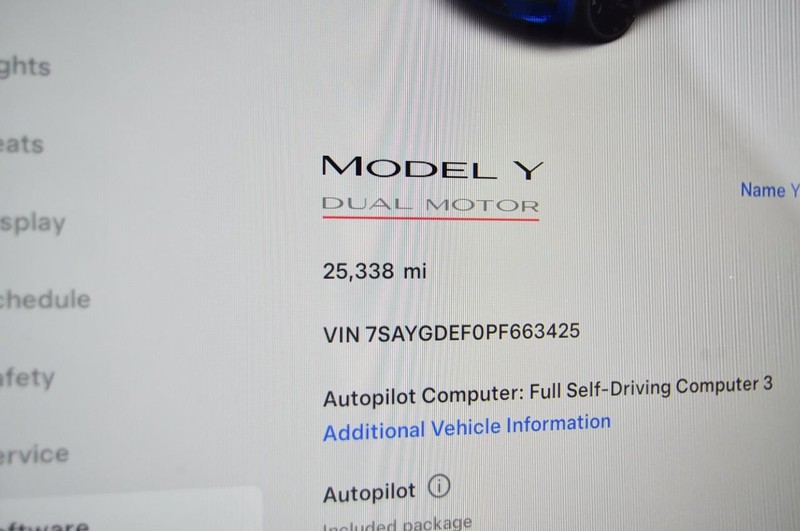 Tesla Model Y Vehicle Image 10