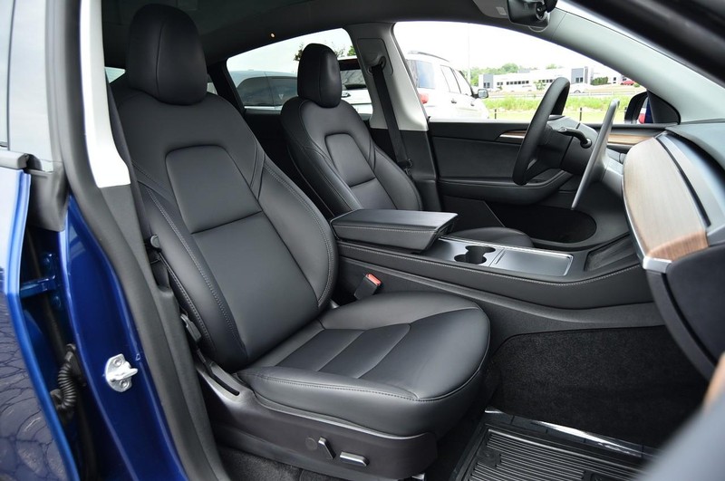 Tesla Model Y Vehicle Image 17