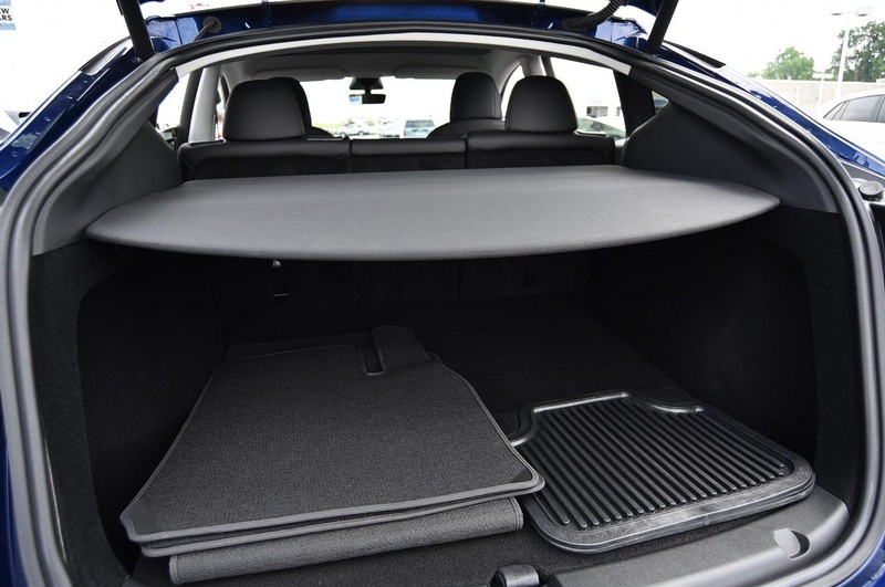 Tesla Model Y Vehicle Image 21