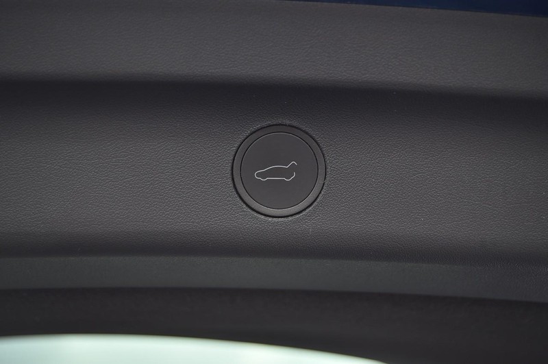 Tesla Model Y Vehicle Image 22
