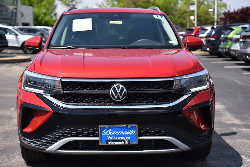 Volkswagen Taos Vehicle Image 04