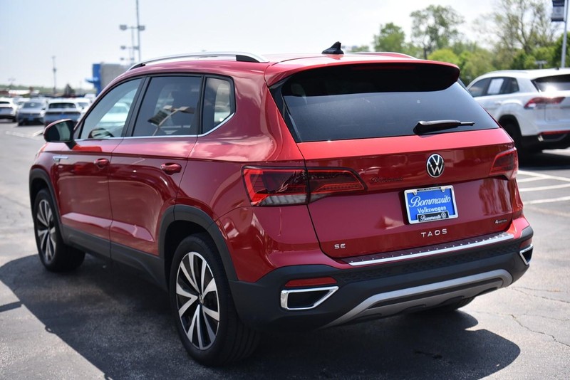 Volkswagen Taos Vehicle Image 07