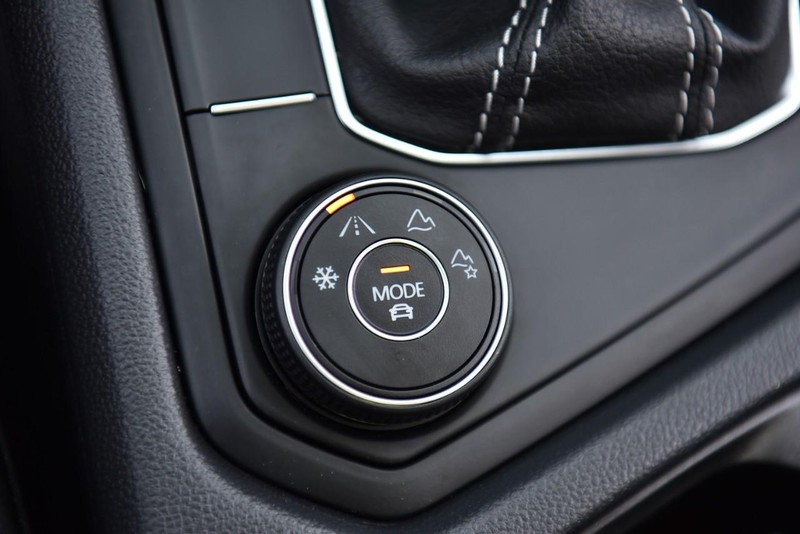 Volkswagen Taos Vehicle Image 19