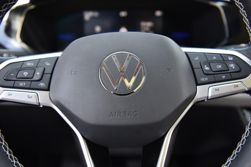 Volkswagen Taos Vehicle Image 21