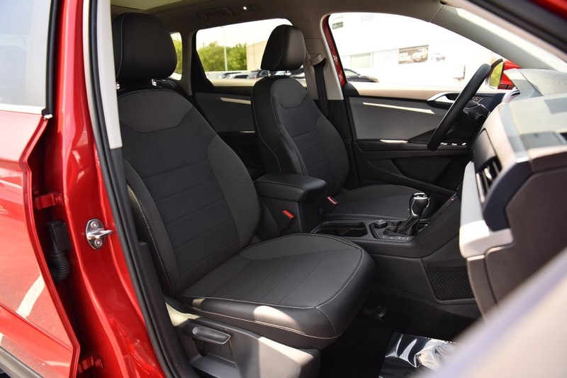 Volkswagen Taos Vehicle Image 23