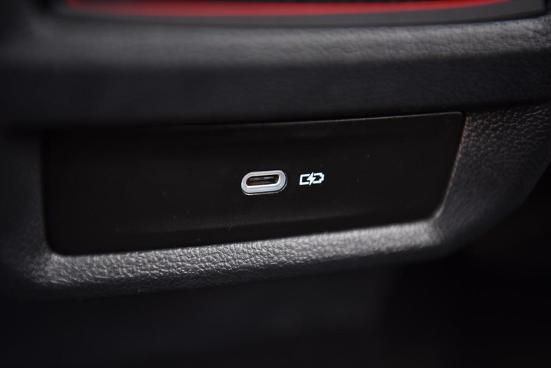 Volkswagen Taos Vehicle Image 27